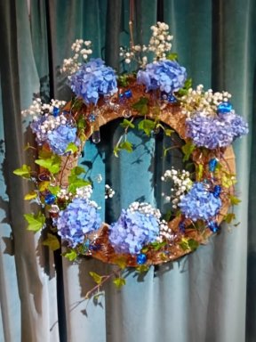 Picture: /imgresize/w288/files/clubs/friday-flower-fix/fffdhh.jpg