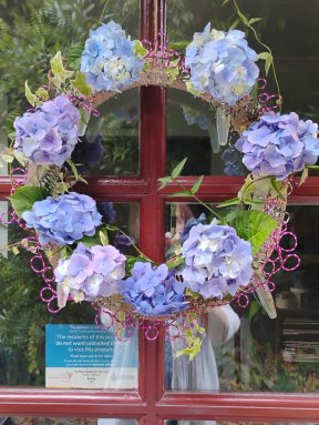 Picture: /imgresize/w288/files/clubs/friday-flower-fix/ffflchh.jpg